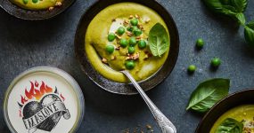 Zupa krem z zielonego groszku i masła pistacjowego